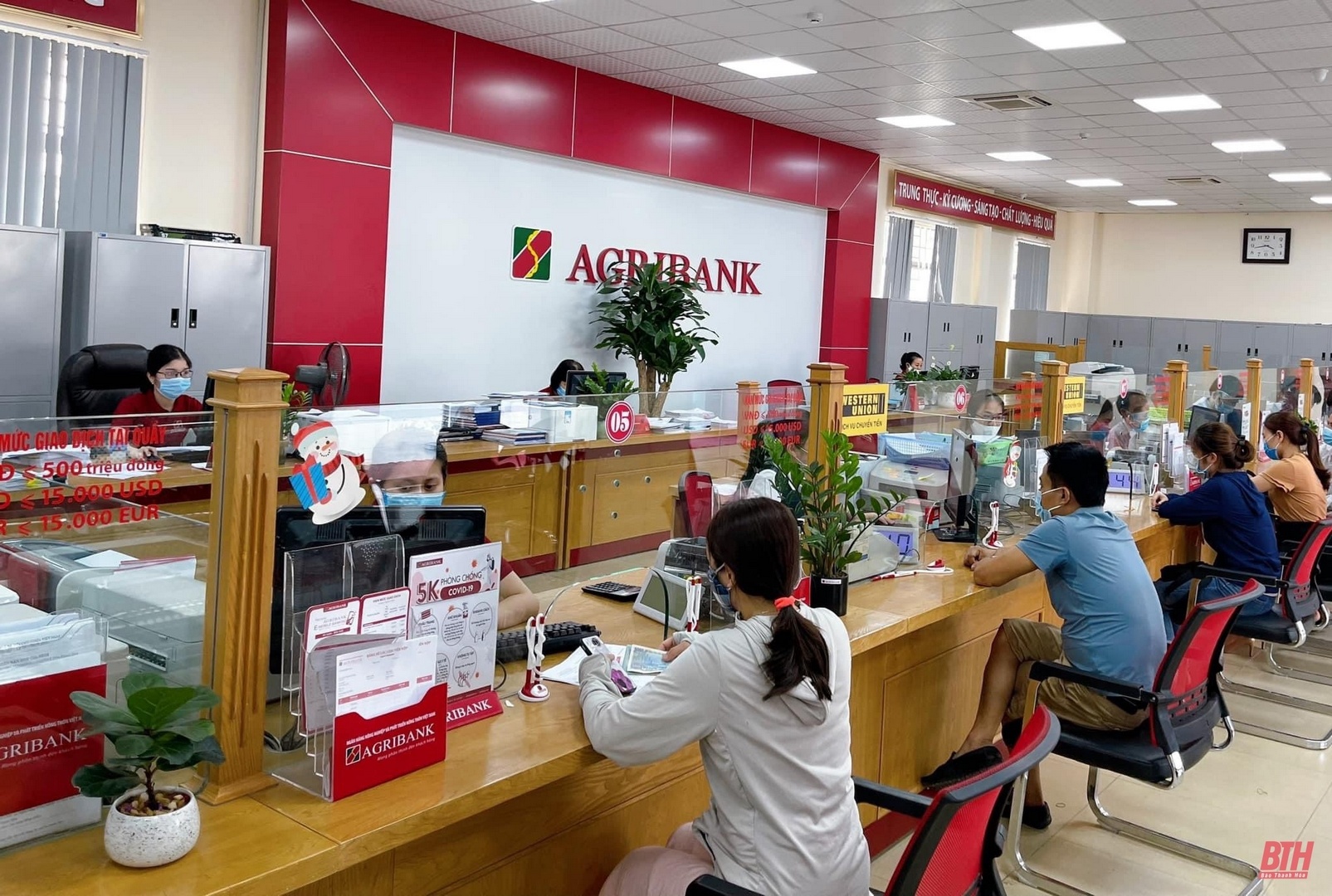 Agribank mạnh tay cắt giảm 20% lãi suất cho vay agribank manh tay cat giam 20 lai suat cho vay