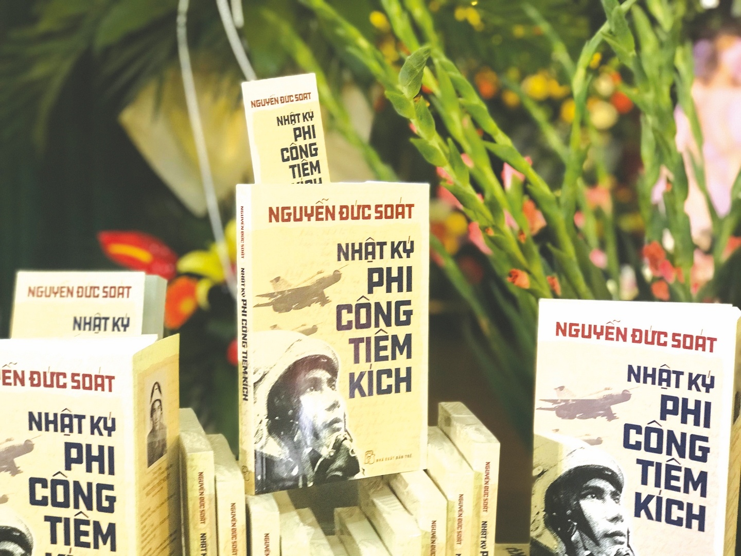 Bất ngờ với hơn 400 trang “Nhật ký phi công tiêm kích” bat ngo voi hon 400 trang nhat ky phi cong tiem kich