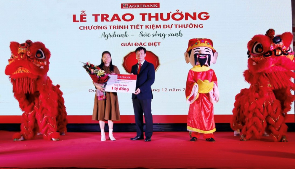 Agribank trao giải Đặc biệt 1 tỷ đồng cho khách hàng agribank trao giai dac biet 1 ty dong cho khach hang 134643