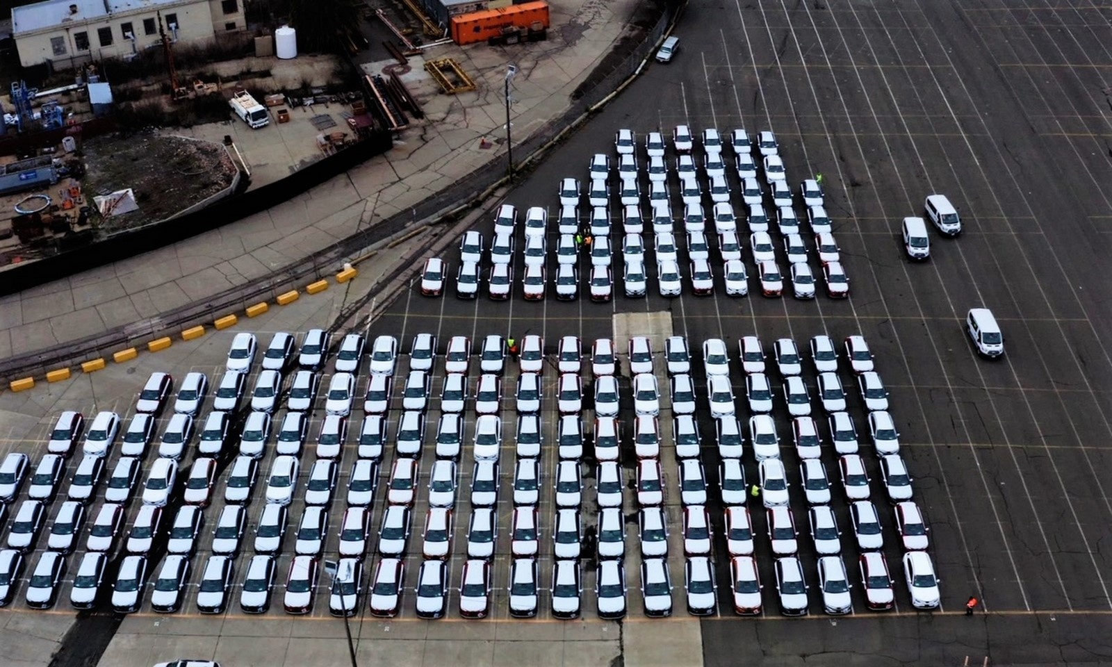 lo xe dau tien cap cang california vinfast nhan giay phep ban hang tai my