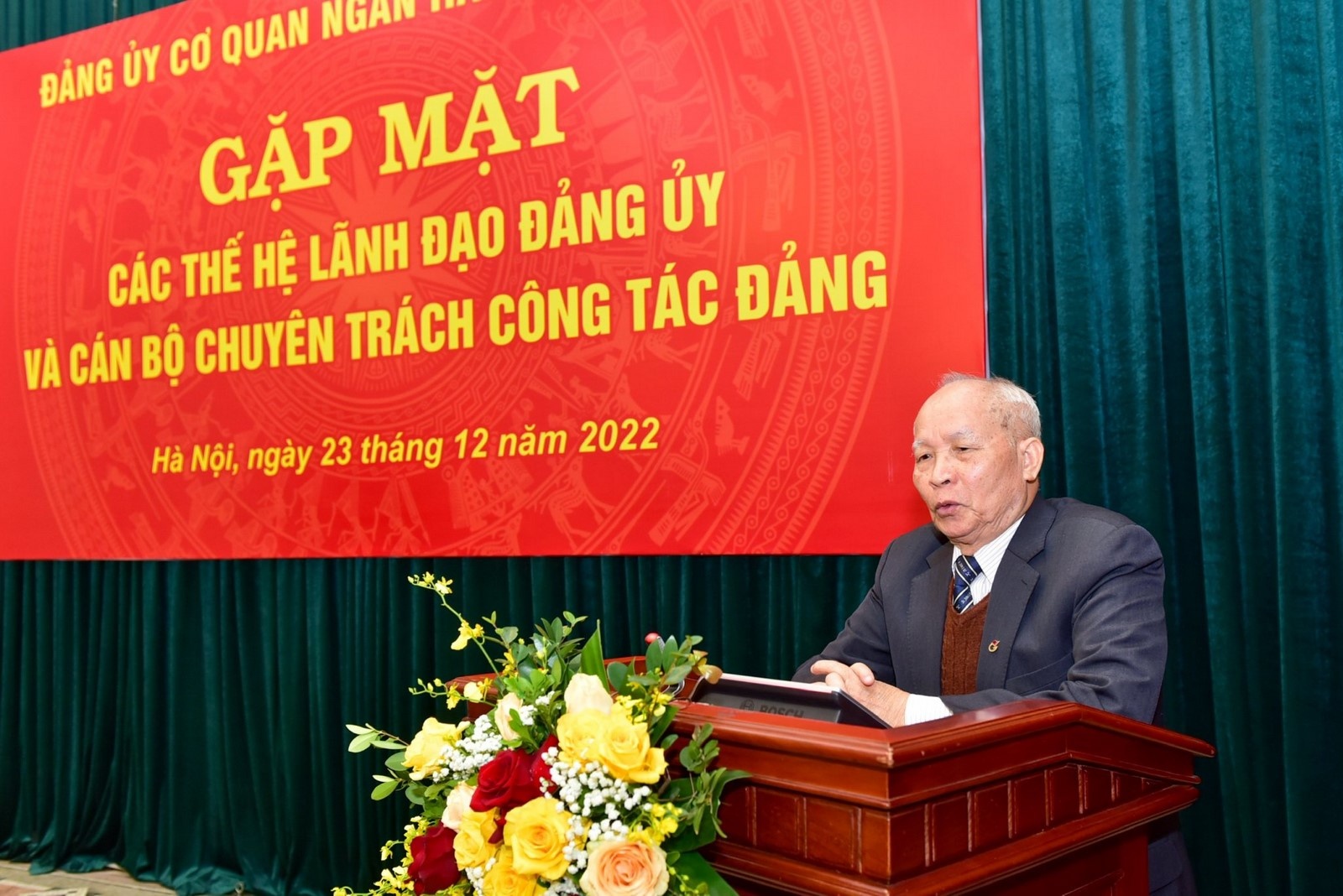 tri an cac the he lanh dao dang uy va can bo chuyen trach cong tac dang