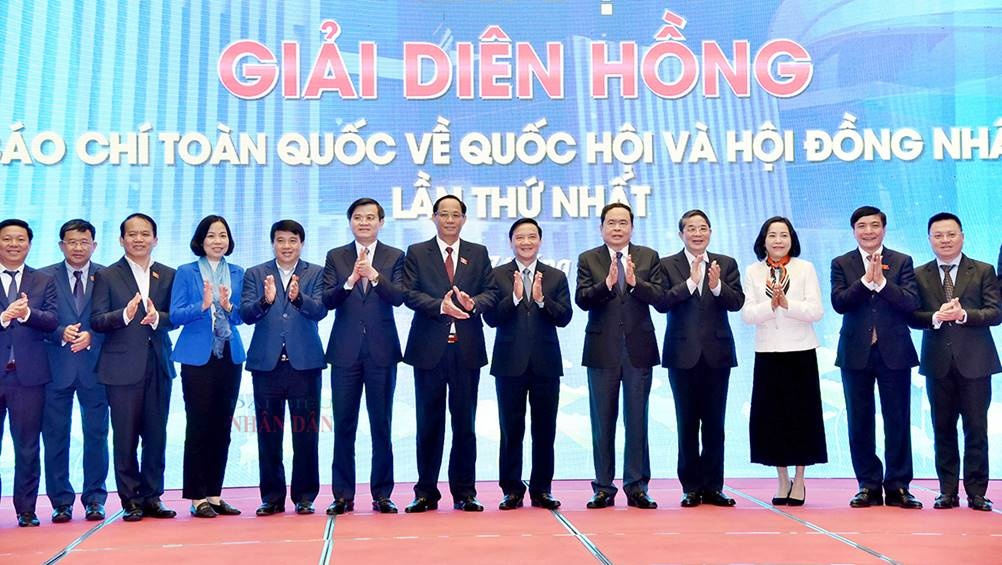 phat dong giai dien hong lan thu nhat