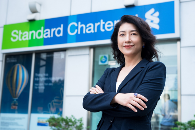 standard chartered bo nhiem tong giam doc thi truong viet nam