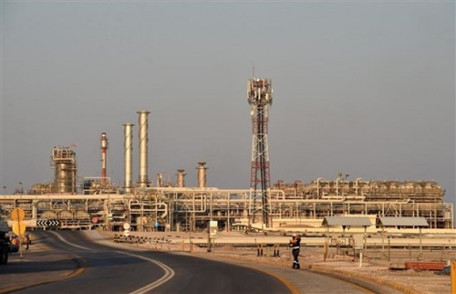 Saudi Arabia giảm giá dầu xuất khẩu sang thị trường châu Á