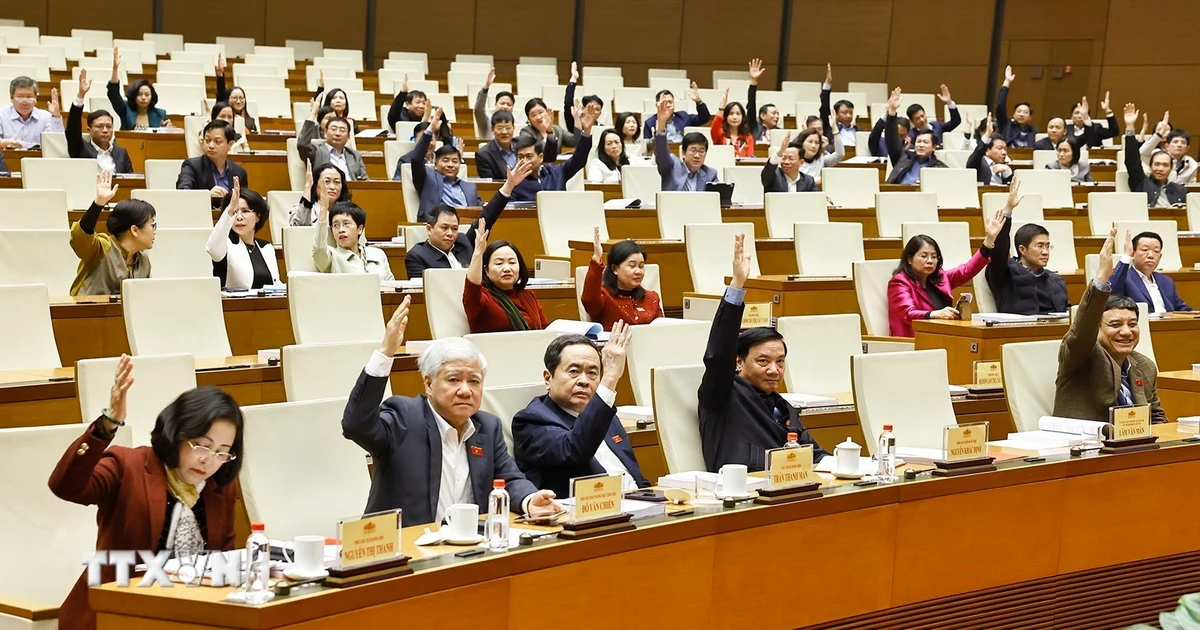 Lấy ý kiến cử tri nơi công tác đối với 122 người ứng cử đại biểu Quốc hội chuyên trách ở Trung ương