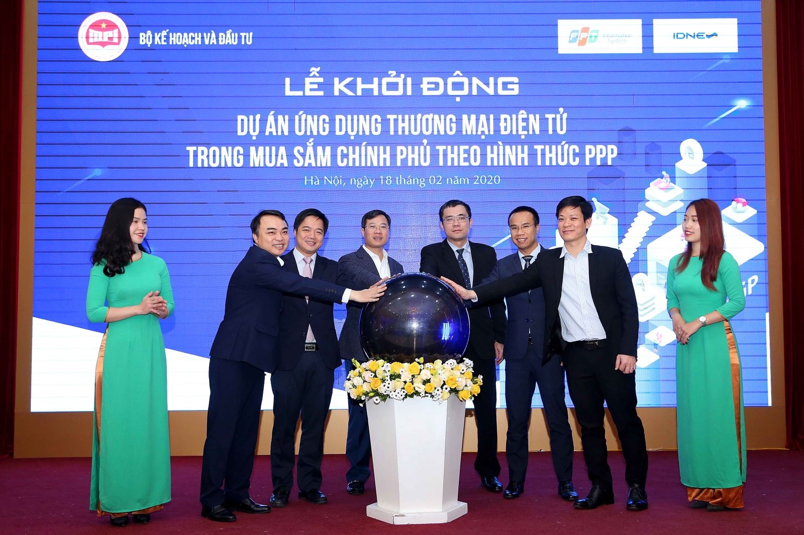 khoi dong du an ung dung thuong mai dien tu trong mua sam chinh phu theo hinh thuc ppp