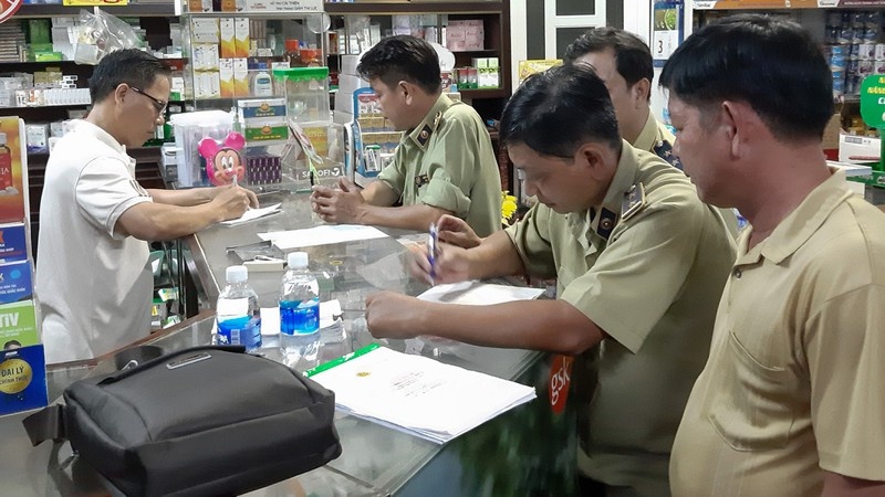 ngay 242 tam giu 52266 chiec khau trang