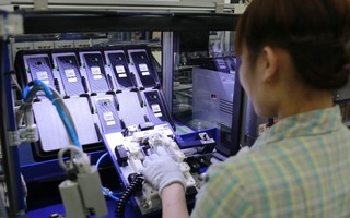 xuat nhap khau ngam don covid 19 nhung xuat sieu nhe 100 trieu usd trong thang 22020