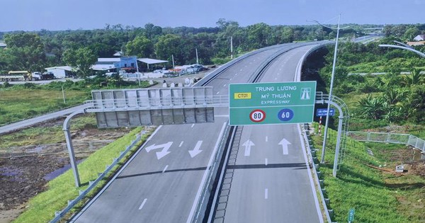 undefined Phía Nam sẽ có 935km đường bộ cao tốc trong 2 năm tới