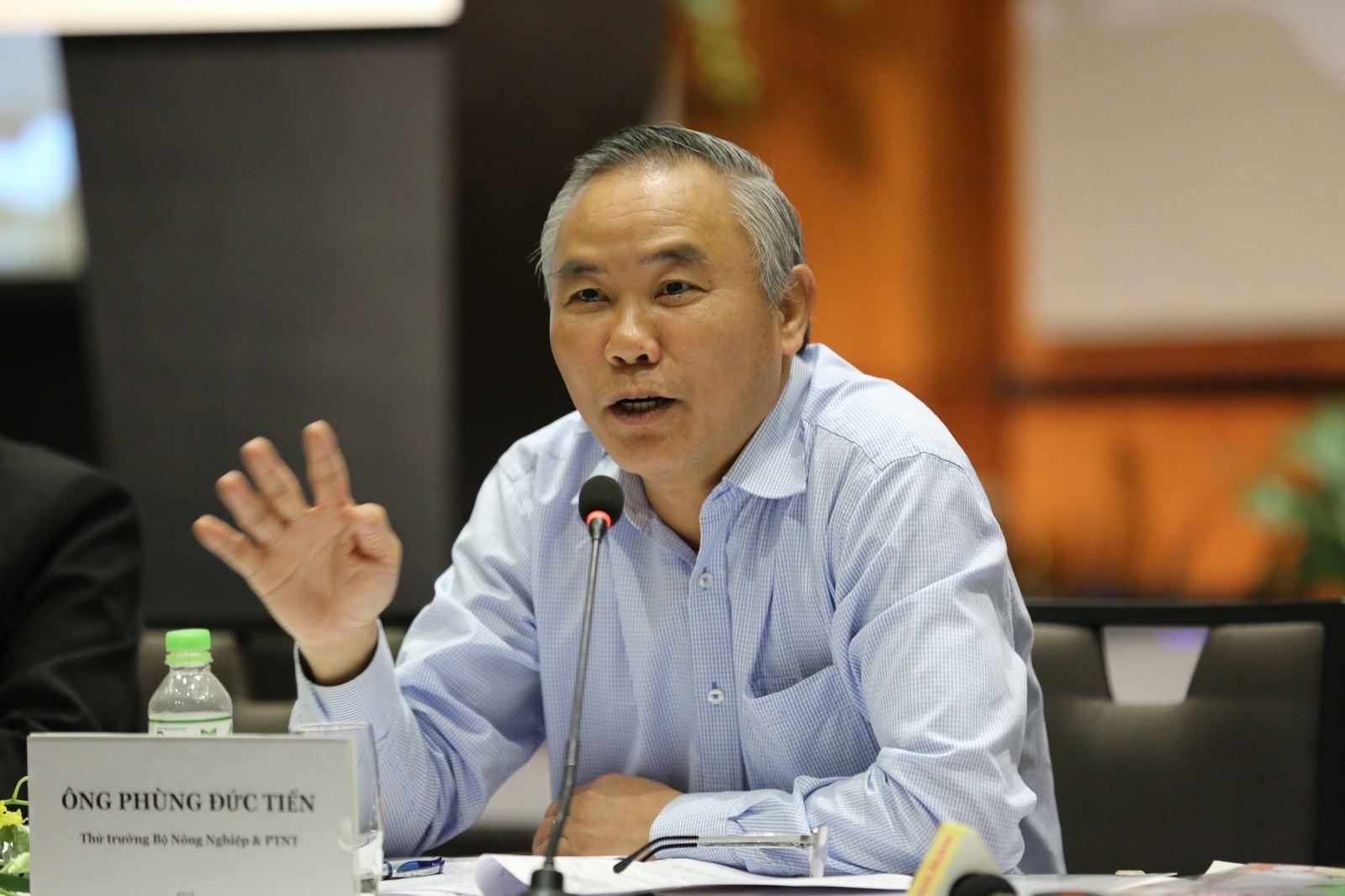 Đẩy mạnh tái đàn và nhập khẩu để giảm giá thịt lợn day manh tai dan va nhap khau de giam gia thit lon