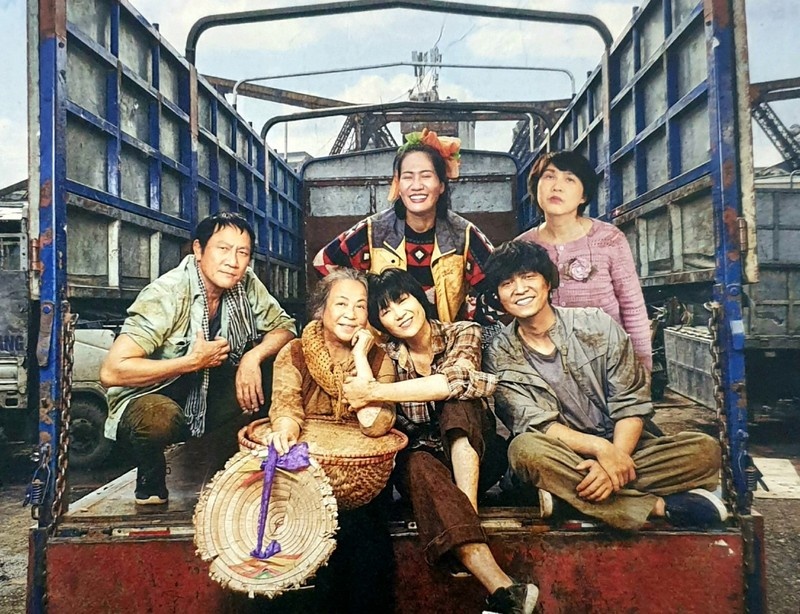 cuoc doi van dep sao bo phim ve nhung than phan noi xom ngheo