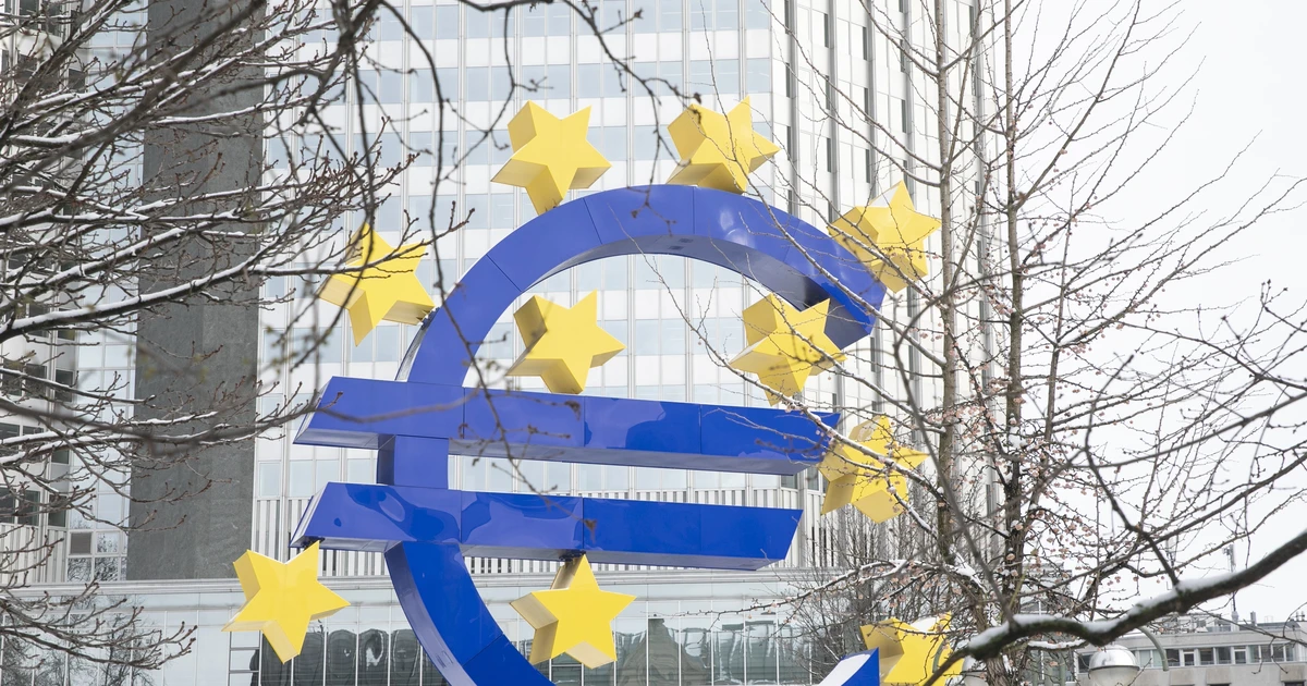 undefined Ngân hàng Trung ương châu Âu giữ lãi suất ở mức cao kỷ lục