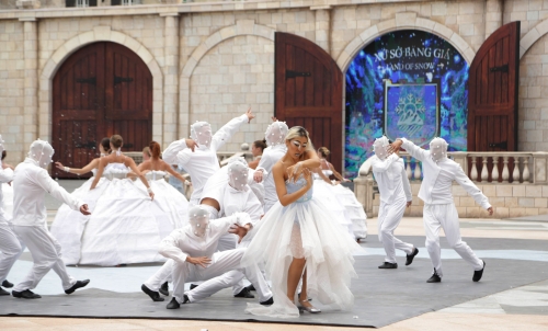 Bà Nà Hills ra mắt show nghệ thuật Vũ hội Ánh Dương