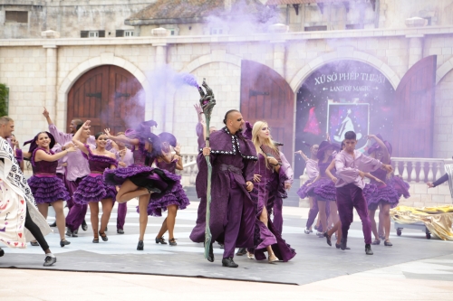 Bà Nà Hills ra mắt show nghệ thuật Vũ hội Ánh Dương