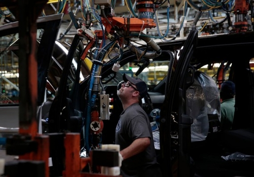 Đơn hàng giảm, gia tăng quan ngại kinh tế Mỹ đi xuống