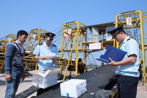 Doanh nghiệp có thể nộp thuế hải quan tự động từ 15/9 Doanh nghiệp có thể nộp thuế hải quan tự động từ 15/9