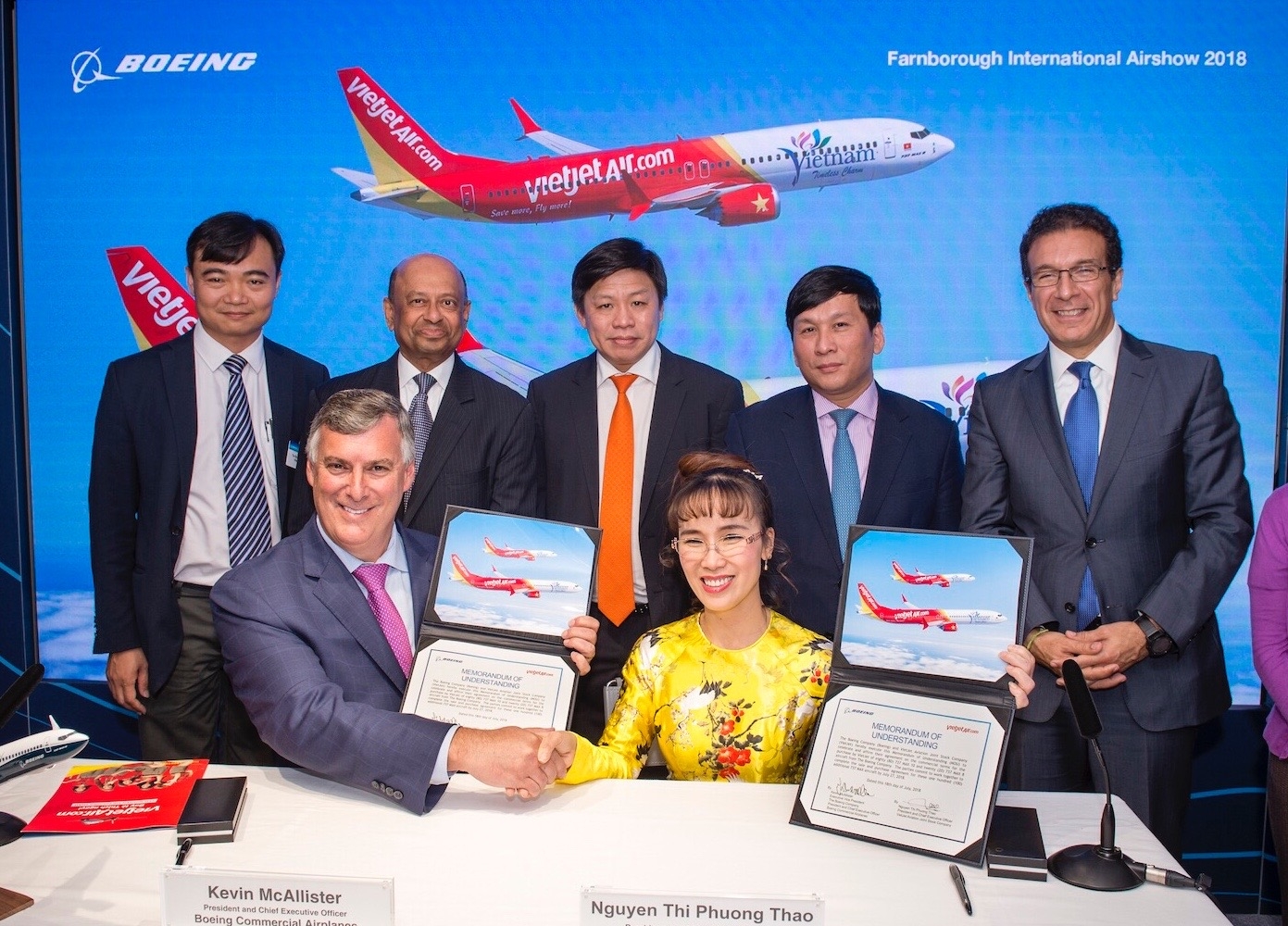 Vietjet mua thêm máy bay Boeing và Airbus