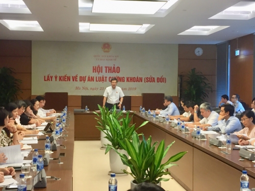 TS. Lê Xuân Nghĩa: Ủy ban Chứng khoán độc lập sẽ tăng vị thế thị trường tài chính