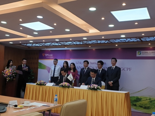 TPBank và GCPF ký kết hợp đồng cho vay tín dụng xanh 20 triệu USD TPBank và GCPF ký kết hợp đồng cho vay tín dụng xanh 20 triệu USD