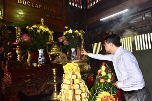 nganh ngan hang tri an cac anh hung liet sy 103726