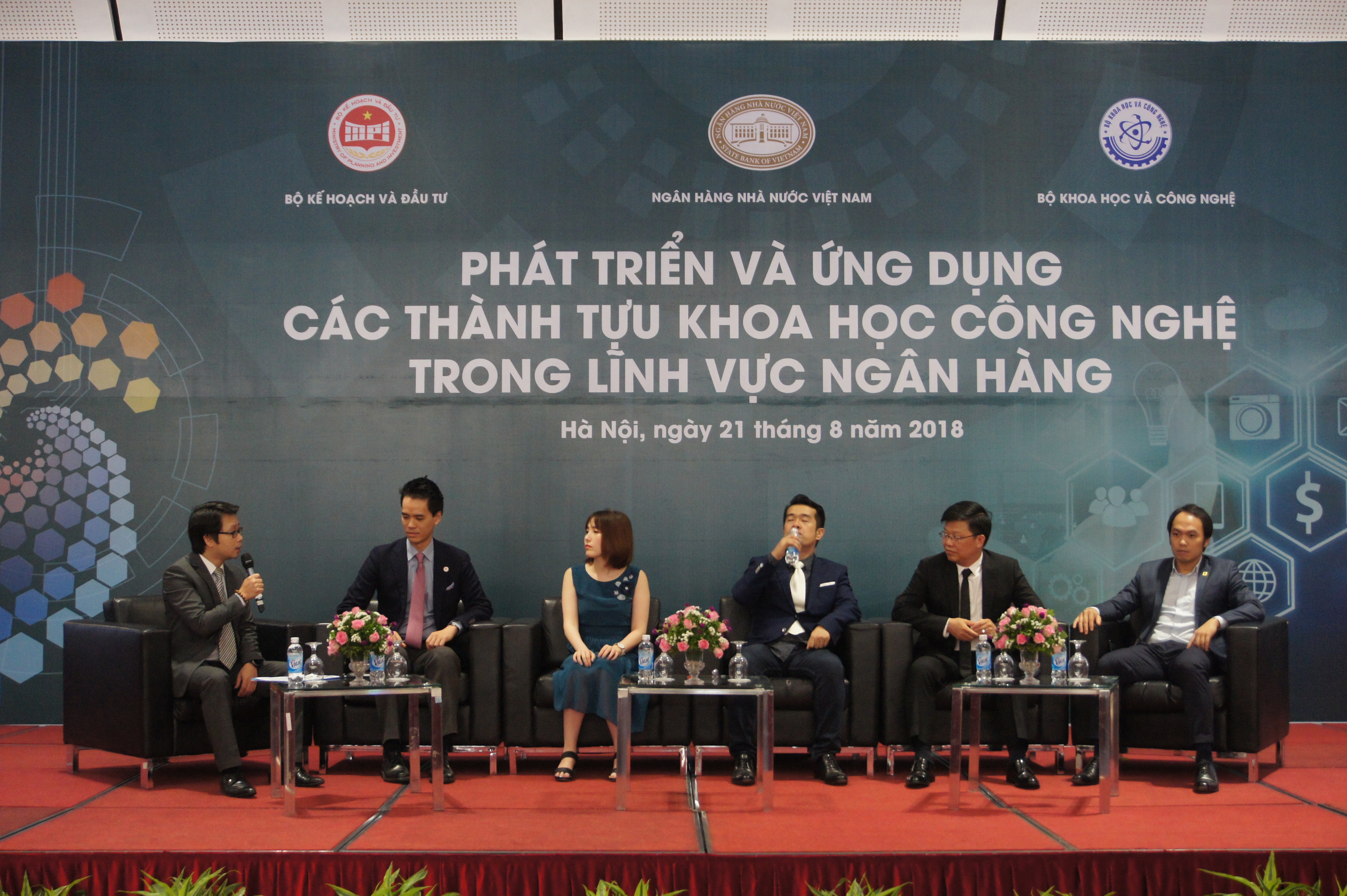 Ngành Ngân hàng chủ động trong Cách mạng công nghiệp 4.0