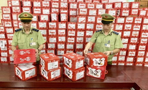 Thu giữ 1.620 kg bánh dẻo hiệu Mashu nhập lậu