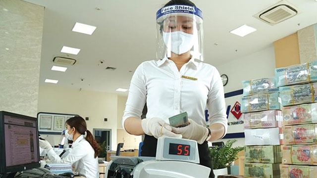 tphcm cap giay di duong cho nhan vien ngan hang