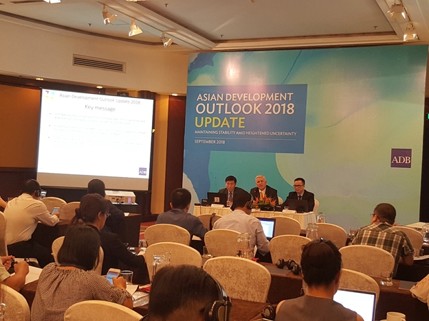 ADB dự báo tăng trưởng kinh tế Việt Nam ở mức 6,9% ADB dự báo tăng trưởng kinh tế Việt Nam ở mức 6,9%