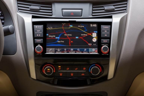 Nissan Navara EL chính thức ra mắt có giá từ 679 triệu đồng