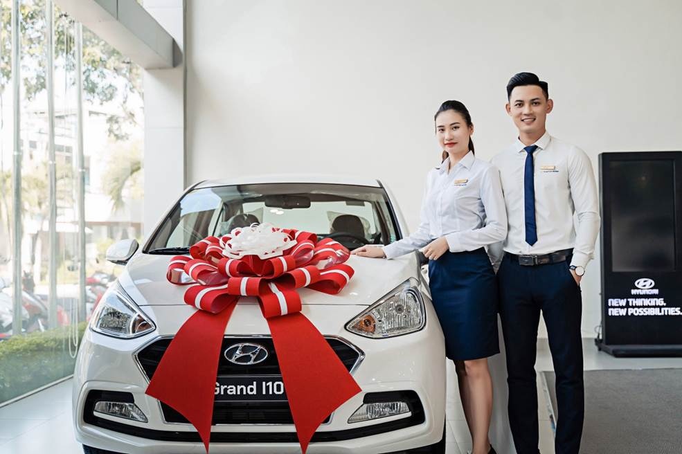 hyundai song han khuyen mai uu dai khach hang