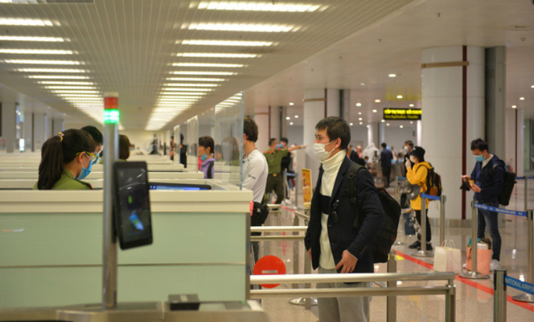 Bỏ quy định giãn cách trên các phương tiện vận tải từ Đà Nẵng bo quy dinh gian cach tren cac phuong tien van tai tu da nang