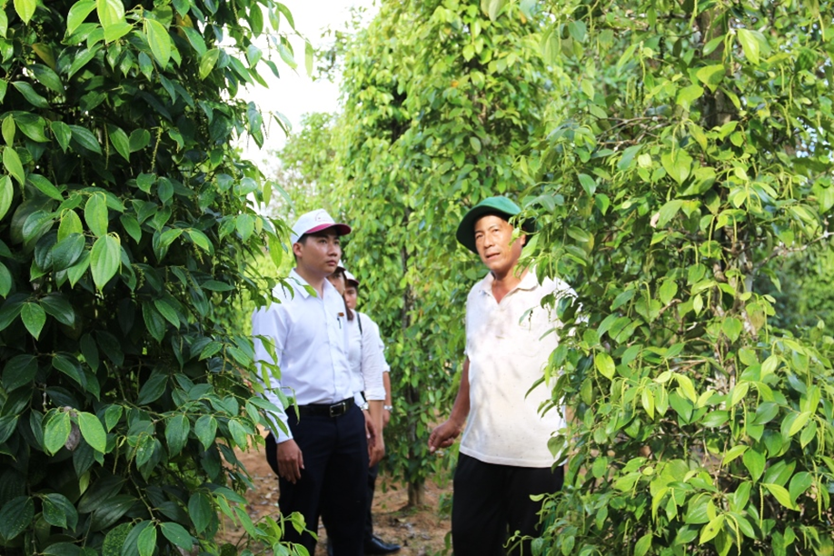 agribank tich cuc go kho cho khach hang vuot qua dai dich