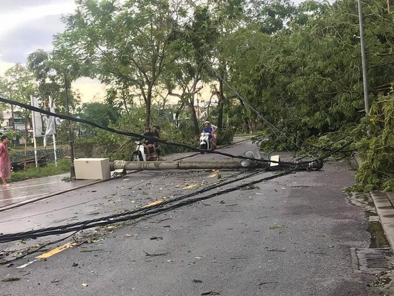 EVNCPC khẩn trương xử lý sự cố lưới điện do ảnh hưởng bão số 5