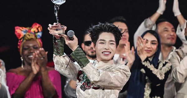 Thủ tướng gửi thư biểu dương thành tích xuất sắc của ca sĩ Đức Phúc tại Cuộc thi Âm nhạc quốc tế Intervision 2025