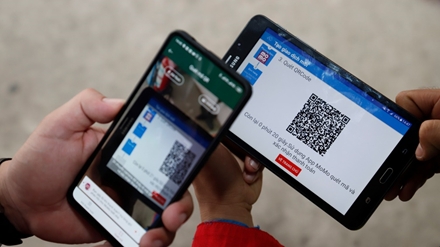 Mua xăng dầu thanh toán bằng mã phản hồi nhanh MoMo Mua xăng dầu thanh toán bằng mã phản hồi nhanh MoMo