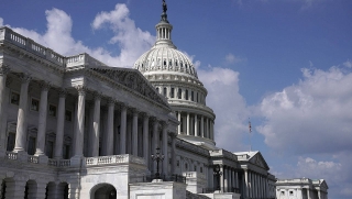 Hạ viện Mỹ thông qua việc nâng trần nợ ngắn hạn, ngăn chính phủ vỡ nợ