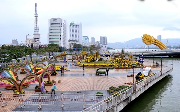 Đà Nẵng: Lên phương án đầu tư phố đi bộ - chợ đêm Bạch Đằng Đà Nẵng: Lên phương án đầu tư phố đi bộ - chợ đêm Bạch Đằng