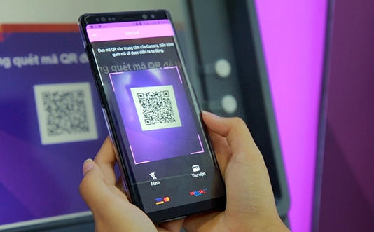 Rút tiền bằng QR Code trên cả ATM và Livebank của TPBank Rút tiền bằng QR Code trên cả ATM và Livebank của TPBank