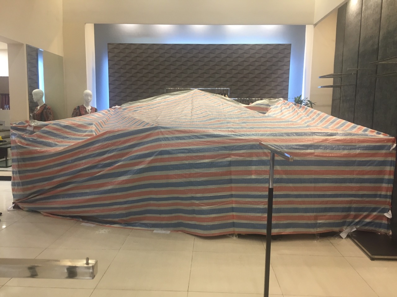 Tạm giữ trên 9.000 sản phẩm Thương hiệu Seven.Am để điều tra, làm rõ