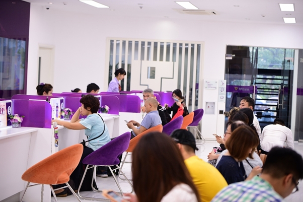 TPBank tố cáo một cán bộ chiếm đoạt tài sản, khẳng định quyền lợi khách hàng được đảm bảo TPBank tố cáo một cán bộ chiếm đoạt tài sản, khẳng định quyền lợi khách hàng được đảm bảo