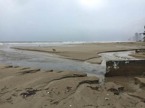 Dự báo miền Trung tiếp tục hứng mưa lớn những ngày tới Dự báo miền Trung tiếp tục hứng mưa lớn những ngày tới