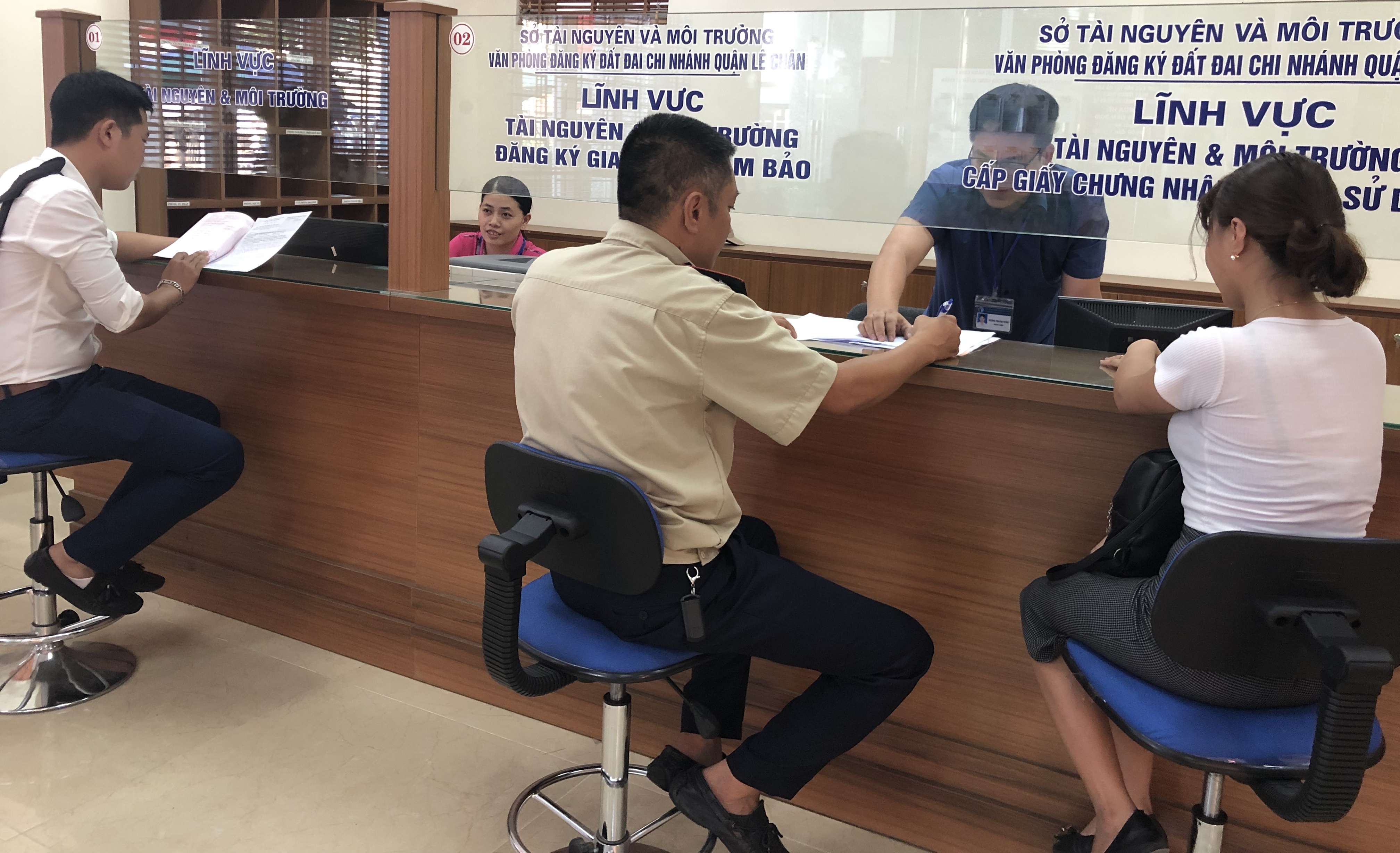 Cải thiện môi trường kinh doanh: Vẫn còn ‘khấp khểnh’