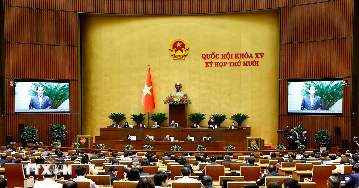 Hôm nay, Quốc hội thảo luận về báo cáo nhiệm kỳ của Chủ tịch nước, Chính phủ