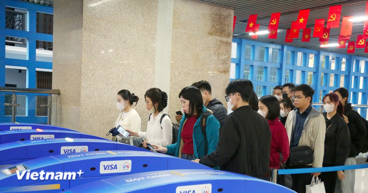 Tàu Cát Linh-Hà Đông chính thức áp dụng hệ thống kiểm soát vé tự động mới