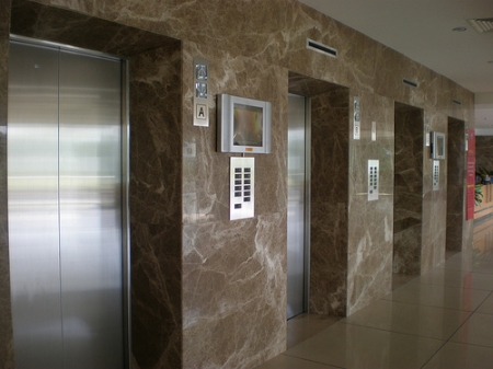 Thang máy sử dụng trên 20 năm phải kiểm định mỗi năm 1 lần Thang máy sử dụng trên 20 năm phải kiểm định mỗi năm 1 lần