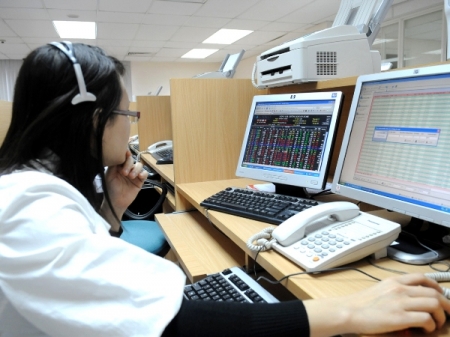 Kinh doanh chứng khoán phái sinh, CTCK phải có vốn tối thiểu 500 tỷ Kinh doanh chứng khoán phái sinh, CTCK phải có vốn tối thiểu 500 tỷ