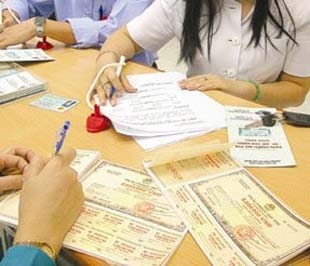 Có nên ưu đãi đầu tư với nợ công