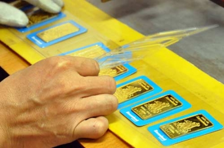 Độc quyền vàng miếng, “diệt” vàng nhập lậu Độc quyền vàng miếng, “diệt” vàng nhập lậu