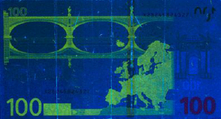 Interpol thông báo tiền 100 EURO giả mới Interpol thông báo tiền 100 EURO giả mới