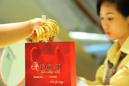 Vàng tiếp tục giảm, đóng cửa ở mức 35,45 triệu